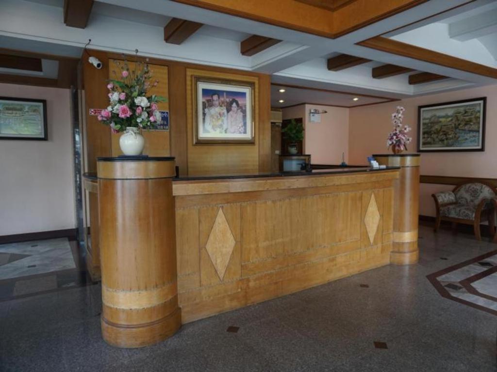 Tanaphat Hatyai Hotel Hat Yai Exteriör bild