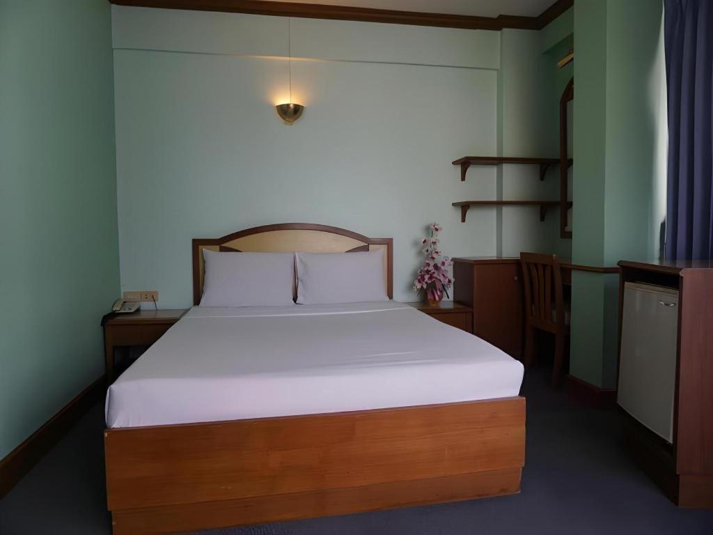 Tanaphat Hatyai Hotel Hat Yai Exteriör bild