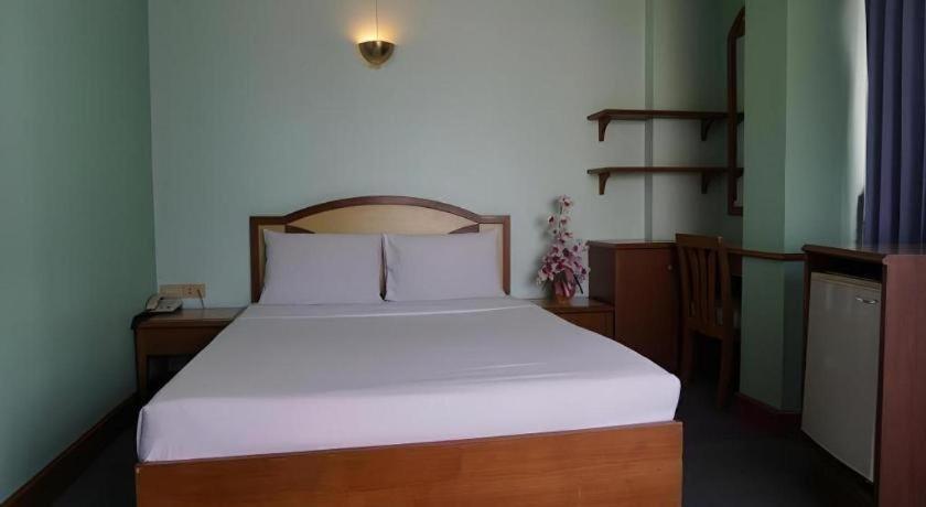 Tanaphat Hatyai Hotel Hat Yai Exteriör bild